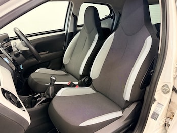 Used Toyota AYGO 2018 for sale - 76950517: Photo