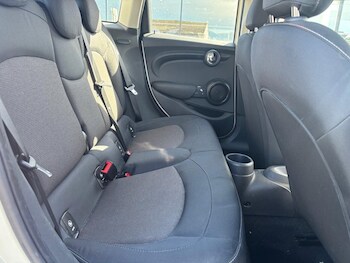 Used MINI Hatch 2019 for sale - 77810053: Photo