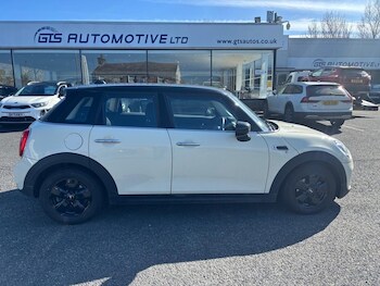 Used MINI Hatch 2019 for sale - 77810053: Photo
