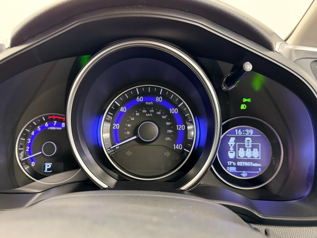 Used Honda Jazz 2018 for sale - 76574528: Photo 11