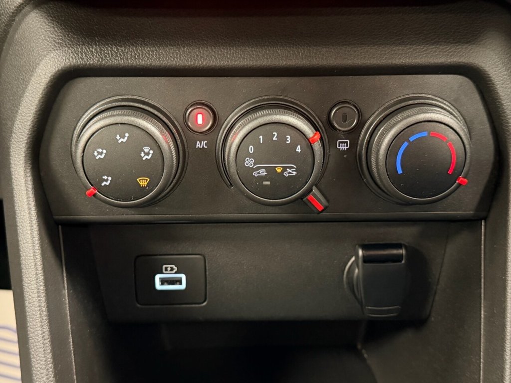 Used Dacia Sandero 2022 for sale - 76582860: Photo 43