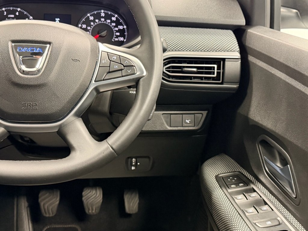 Used Dacia Sandero 2022 for sale - 76582860: Photo 46