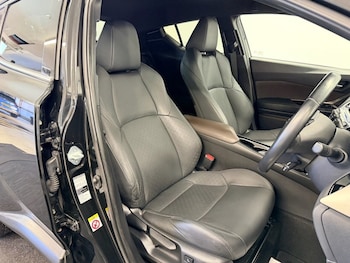 Used Toyota C-HR 2019 for sale - 79032243: Photo