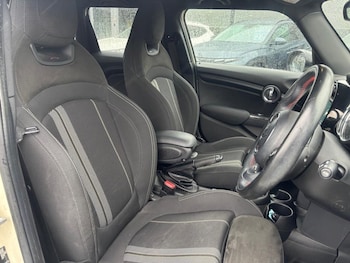 Used MINI Hatch 2019 for sale - 78887801: Photo