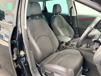 Used SEAT Leon 2019 for sale - 76569819: Photo