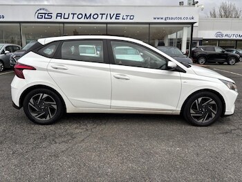 Used Hyundai i20 2022 for sale - 76711116: Photo