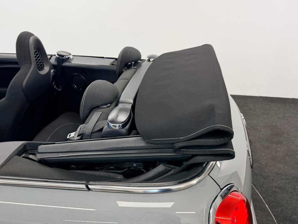 Used MINI Convertible 2020 for sale - 76711171: Photo 32