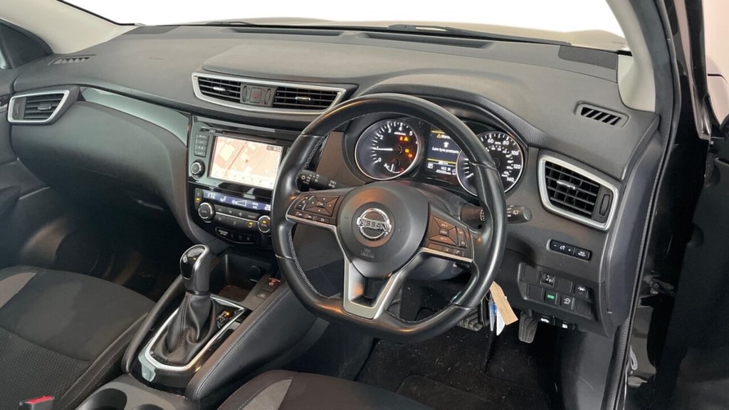 Used Nissan Qashqai 2021 for sale - 77936632: Photo 2