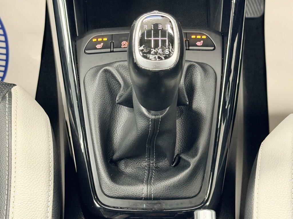 Used Kia Stonic 2019 for sale - 76821131: Photo 46