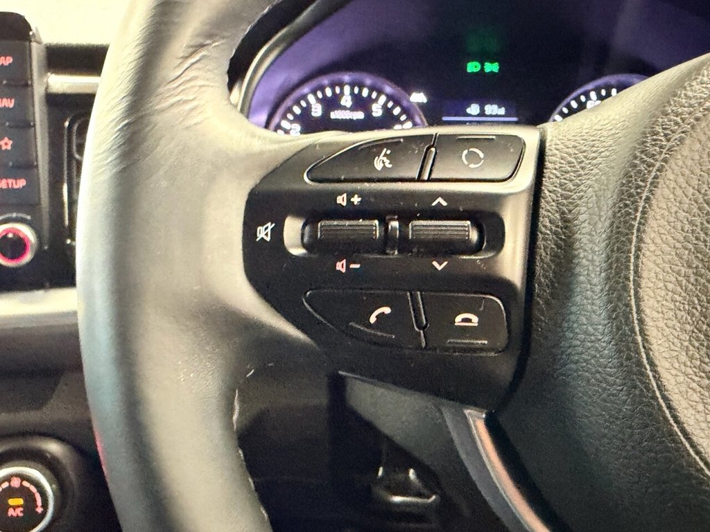 Used Kia Stonic 2019 for sale - 76821131: Photo 49