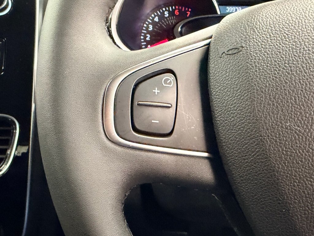 Used Renault Clio 2018 for sale - 76574568: Photo 42