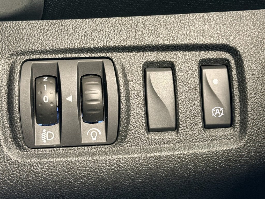 Used Renault Clio 2018 for sale - 76574568: Photo 47