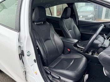 Used Toyota Prius 2021 for sale - 78074236: Photo