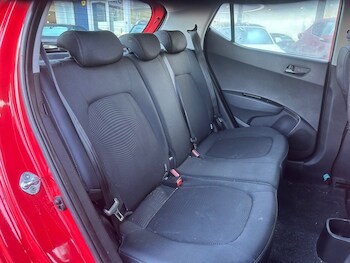 Used Hyundai i10 2018 for sale - 76934685: Photo