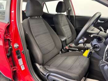 Used Kia Stonic 2018 for sale - 74953612: Photo