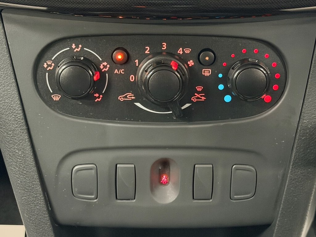 Used Dacia Sandero 2018 for sale - 76574586: Photo 33