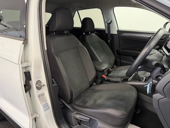 Used Volkswagen T-Roc 2022 for sale - 76574538: Photo