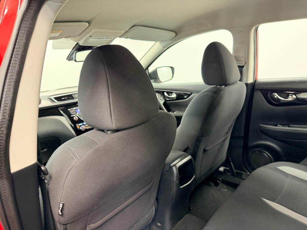 Used Nissan Qashqai 2017 for sale - 76985918: Photo 25