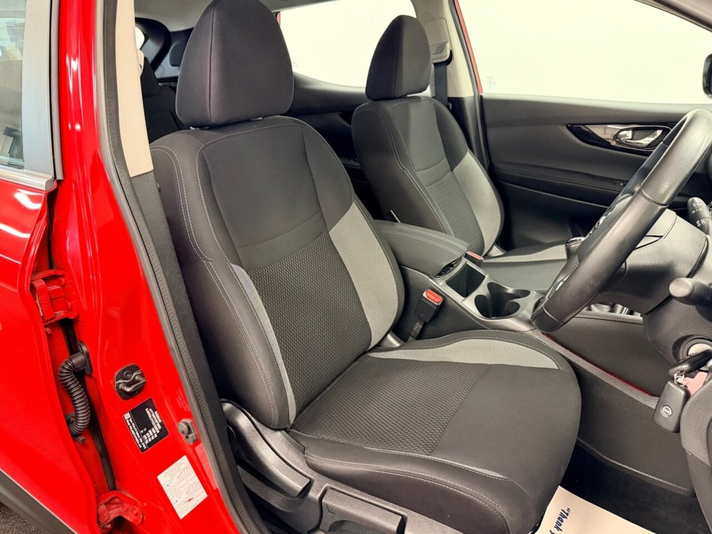 Used Nissan Qashqai 2017 for sale - 76985918: Photo 3