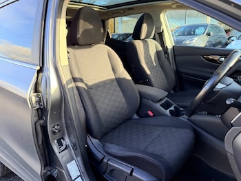 Used Nissan Qashqai 2017 for sale - 77080306: Photo