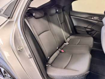 Used Honda Civic 2018 for sale - 74953638: Photo