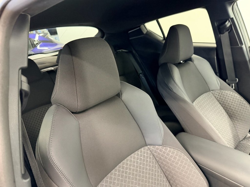 Used Toyota C-HR 2022 for sale - 76574549: Photo 19