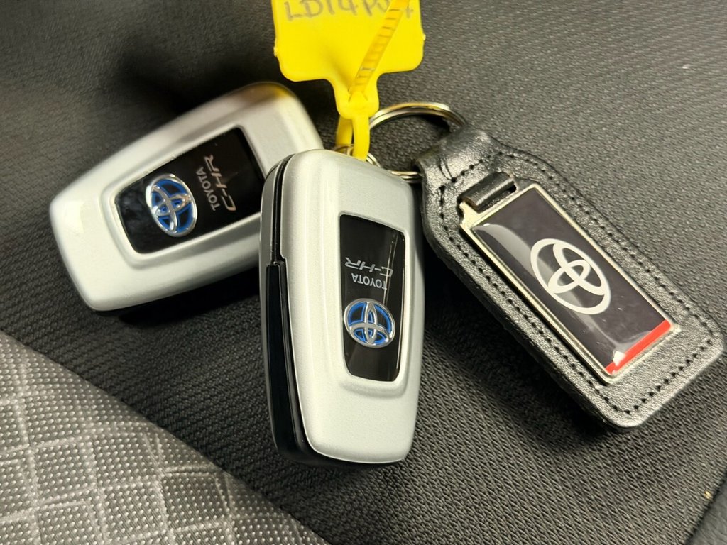 Used Toyota C-HR 2022 for sale - 76574549: Photo 45