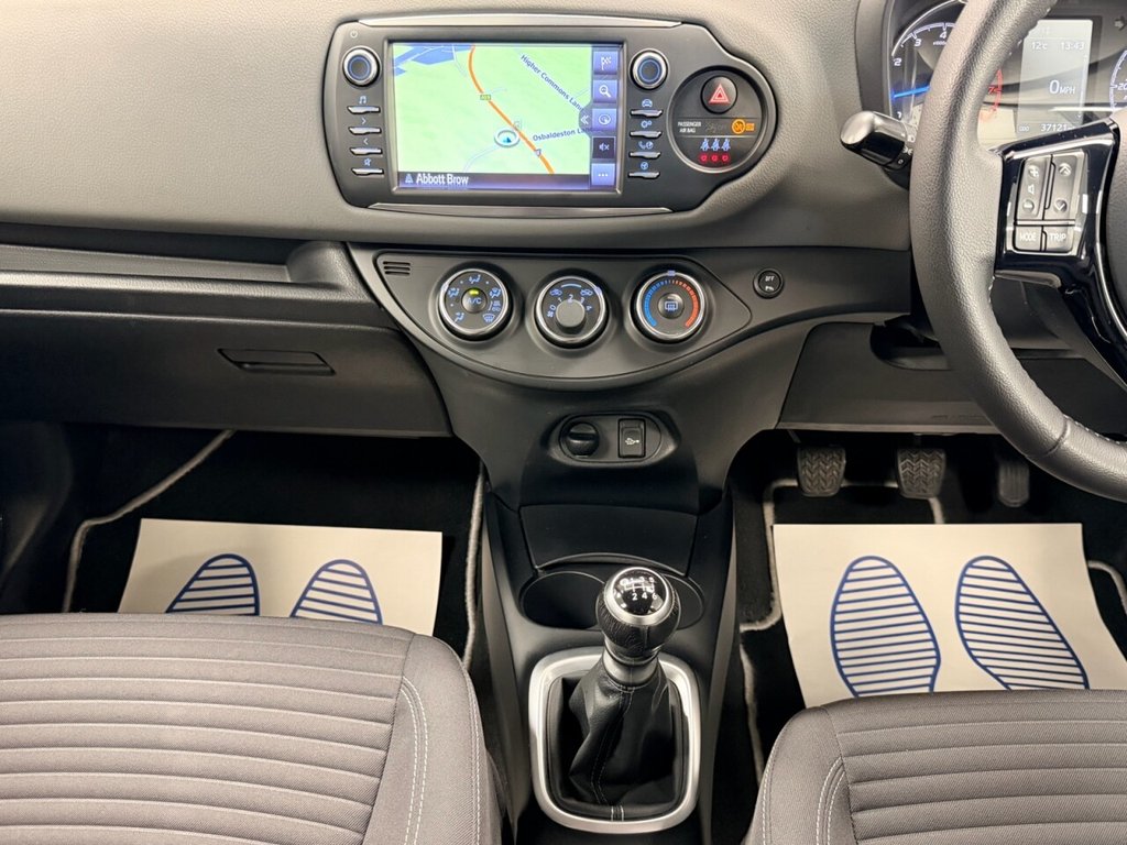 Used Toyota Yaris 2017 for sale - 76574584: Photo 35