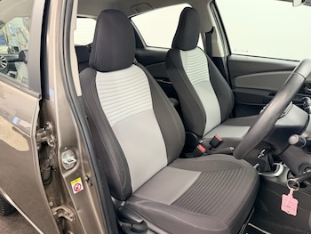 Used Toyota Yaris 2017 for sale - 76574584: Photo