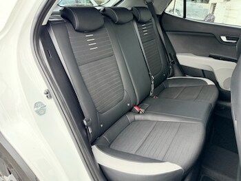 Used Kia Stonic 2021 for sale - 77841410: Photo