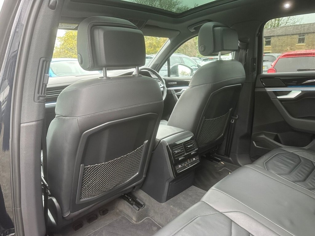 Used Volkswagen Touareg 2019 for sale - 76574560: Photo 18