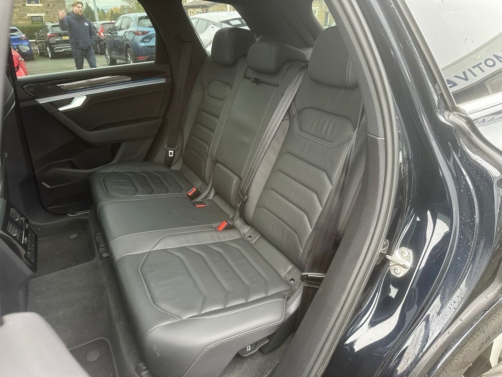 Used Volkswagen Touareg 2019 for sale - 76574560: Photo 19