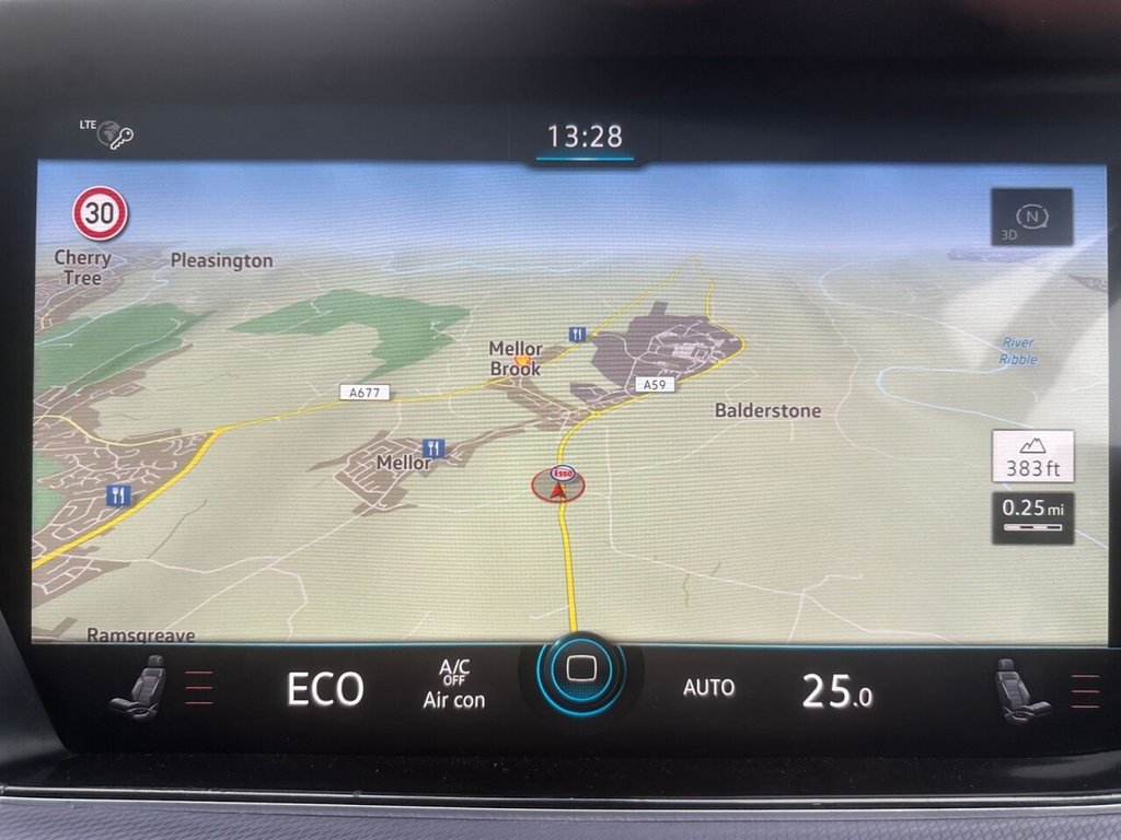 Used Volkswagen Touareg 2019 for sale - 76574560: Photo 2