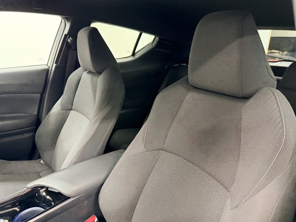 Used Toyota C-HR 2019 for sale - 76686021: Photo 23