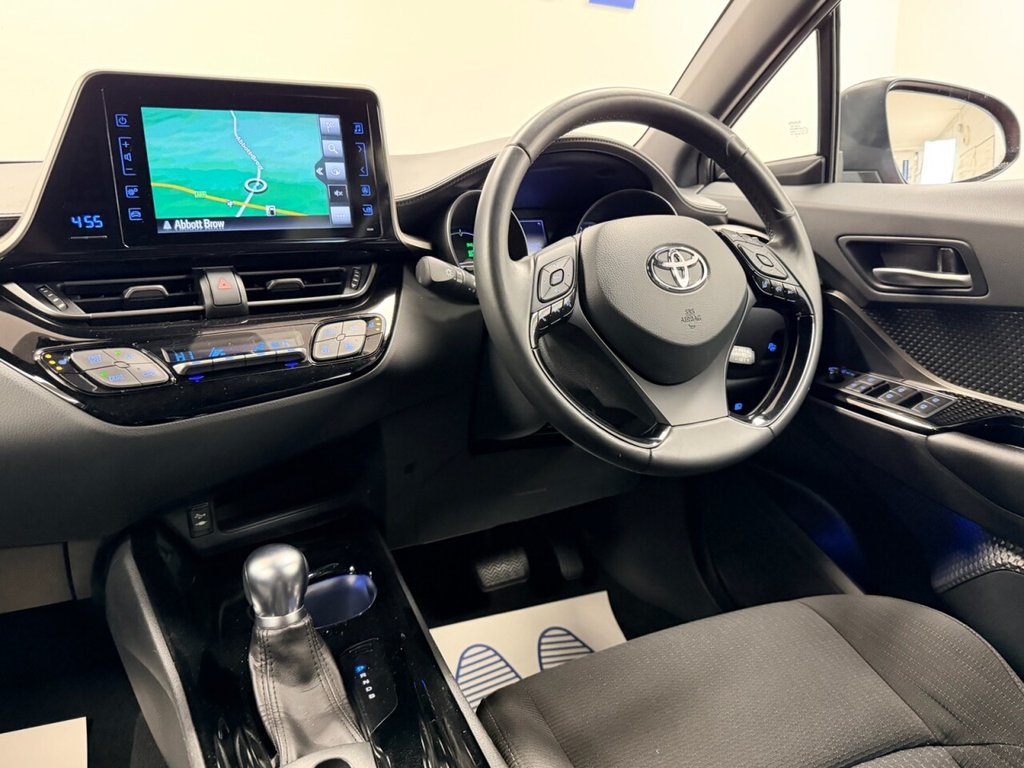 Used Toyota C-HR 2019 for sale - 76686021: Photo 45