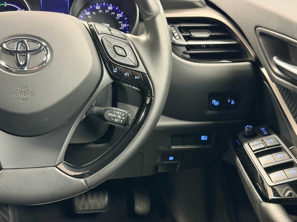 Used Toyota C-HR 2019 for sale - 76686021: Photo 47