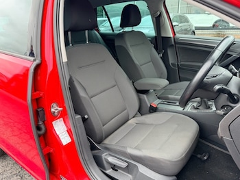 Used Volkswagen Golf 2019 for sale - 78793421: Photo