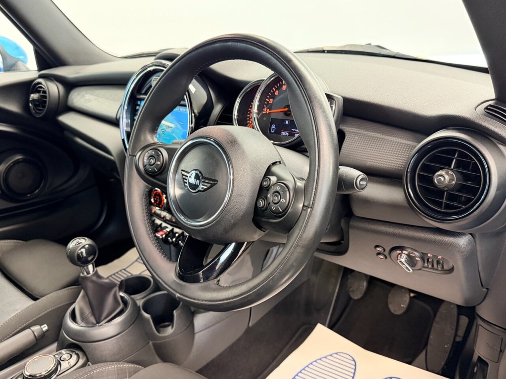 Used MINI Convertible 2018 for sale - 76923737: Photo 18