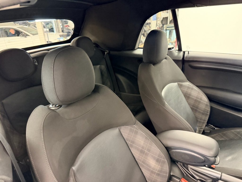 Used MINI Convertible 2018 for sale - 76923737: Photo 19
