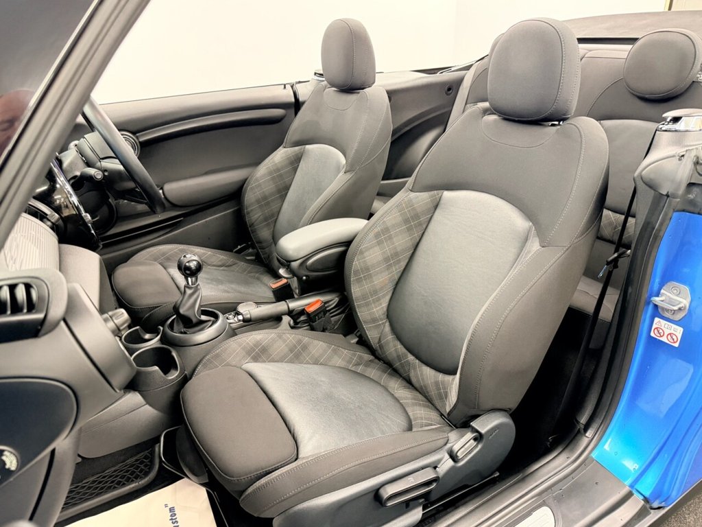 Used MINI Convertible 2018 for sale - 76923737: Photo 21