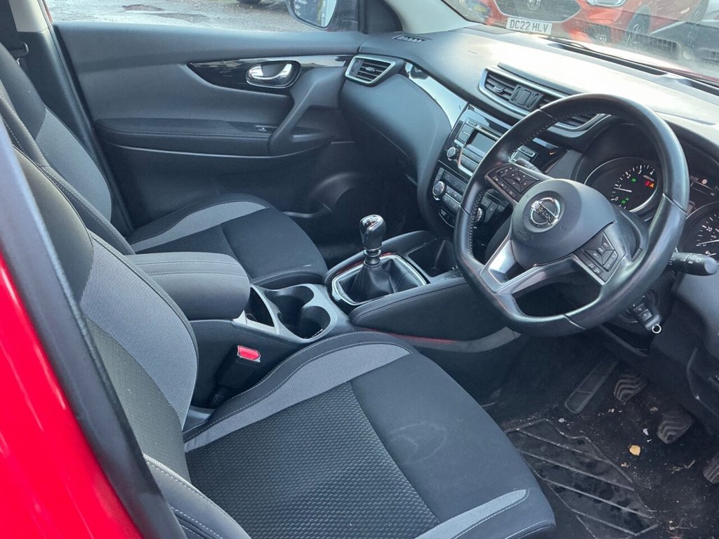 Used Nissan Qashqai 2017 for sale - 76711150: Photo 2