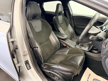 Used Volvo V40 2018 for sale - 79103658: Photo