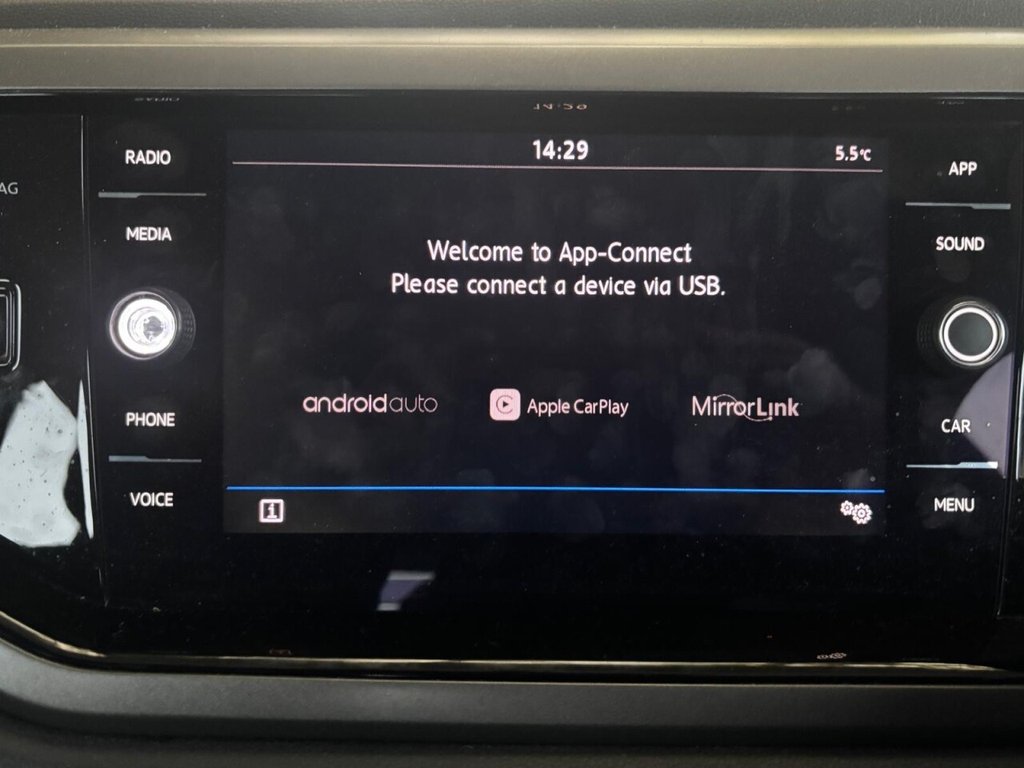 Used Volkswagen Polo 2018 for sale - 77287923: Photo 2