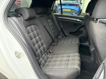 Used Volkswagen Golf 2018 for sale - 76686612: Photo