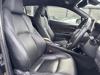 Used Toyota C-HR 2019 for sale - 77748552: Photo