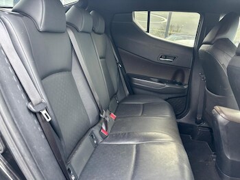 Used Toyota C-HR 2019 for sale - 77748552: Photo