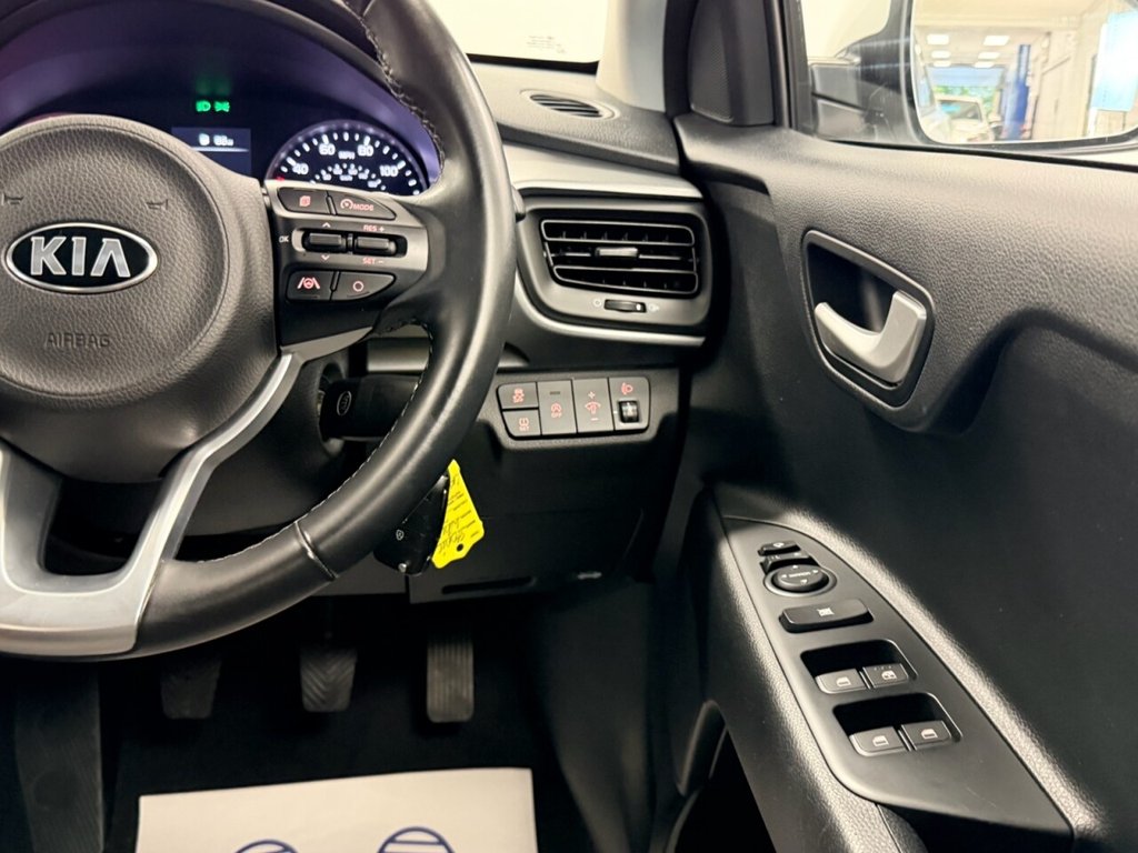 Used Kia Stonic 2021 for sale - 76574526: Photo 41