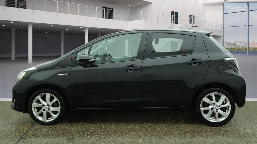 Used Toyota Yaris 2013 for sale - 77992960: Photo 14