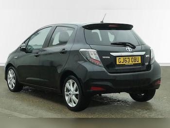 Used Toyota Yaris 2013 for sale - 77992960: Photo