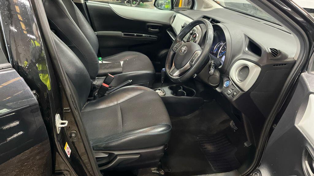 Used Toyota Yaris 2013 for sale - 77992960: Photo 3